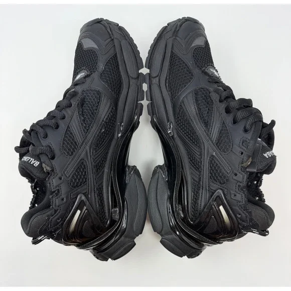 Balenciaga Runner Sneaker Matte Black Size 9 US 42 EU - Picture 4 of 9